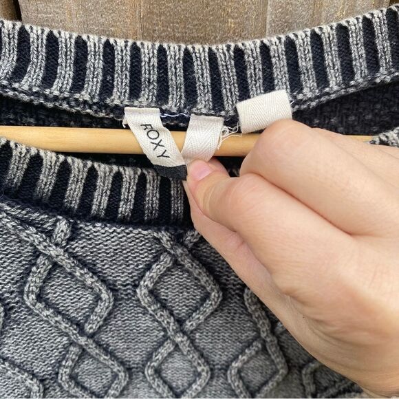 Roxy Snow Day Chunky Knit Gray Sweater Dress - Picture 6 of 8